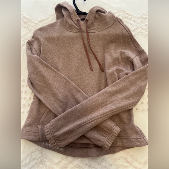 LULULEMON X BARRY'S HEATHERED RED DUST STRONGER AS ONE CROPPED HOODIE - Picture 7 of 12
